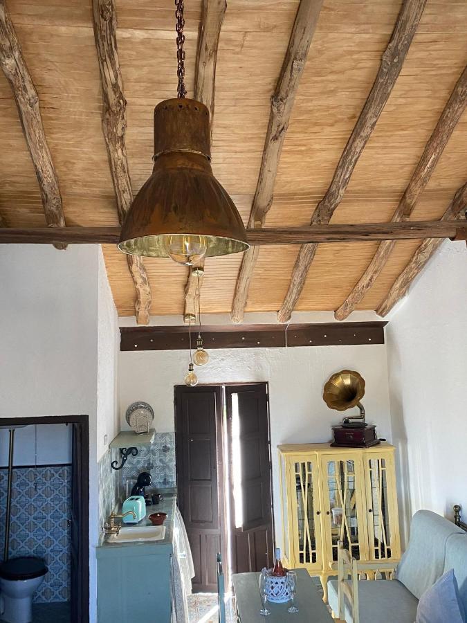 El Escondite De Martina, Aticos Romanticos Setenil De Las Bodegas Bagian luar foto