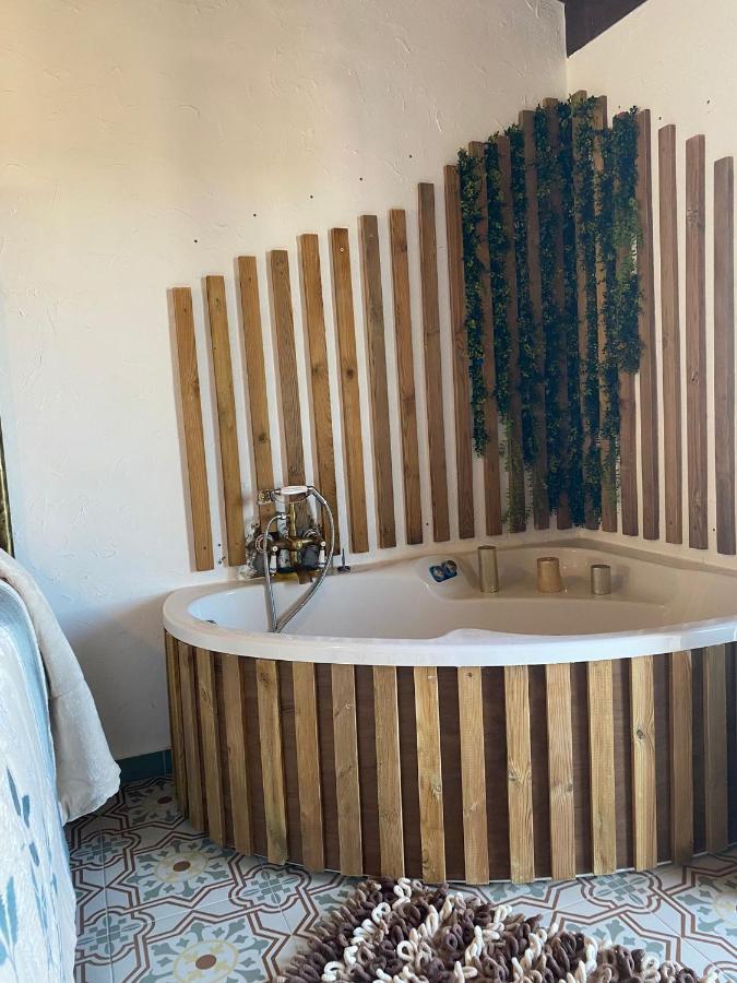 El Escondite De Martina, Aticos Romanticos Setenil De Las Bodegas Bagian luar foto