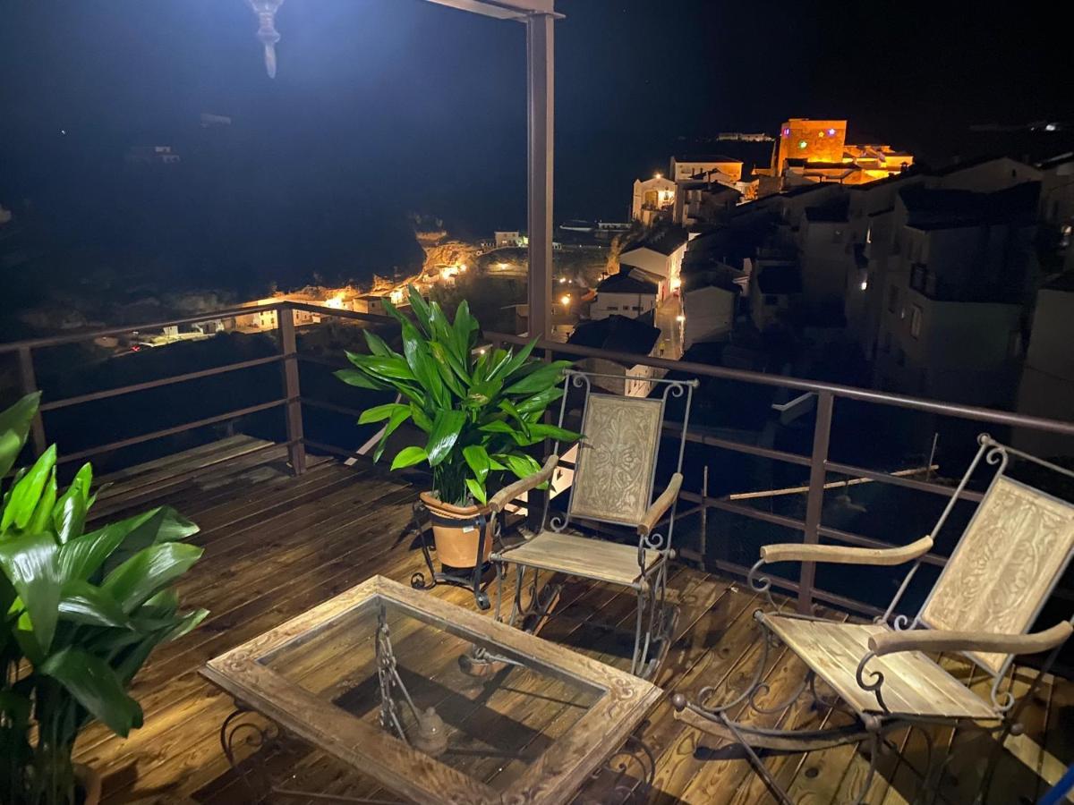 El Escondite De Martina, Aticos Romanticos Setenil De Las Bodegas Bagian luar foto