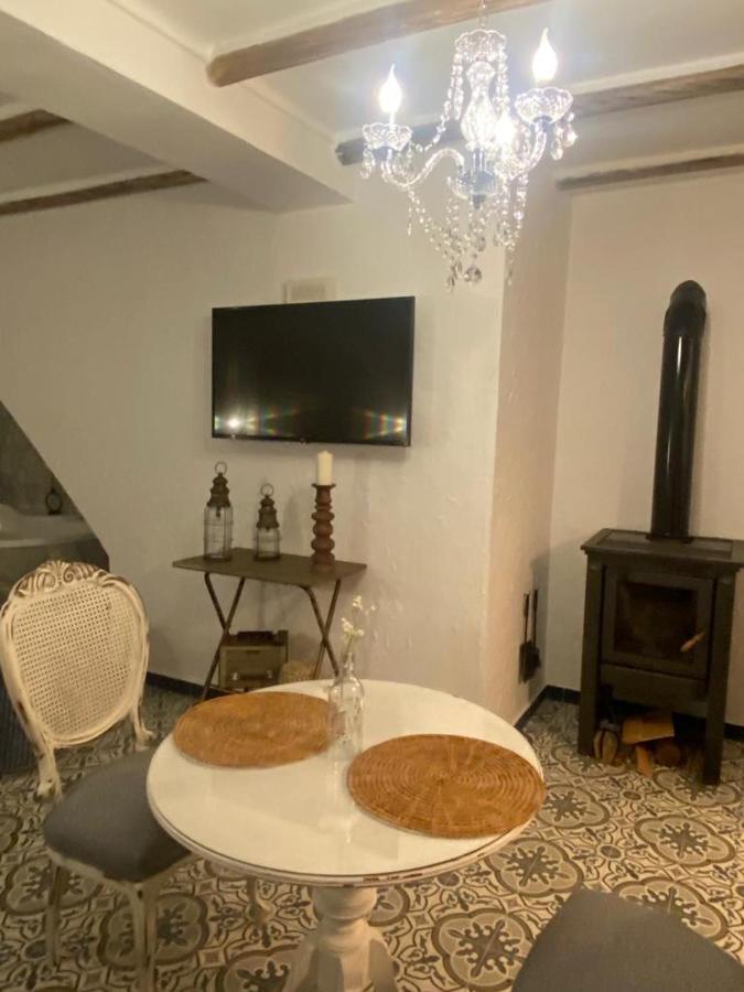 El Escondite De Martina, Aticos Romanticos Setenil De Las Bodegas Bagian luar foto